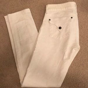 Hudson size 28 white straight leg/bootcut mid rise